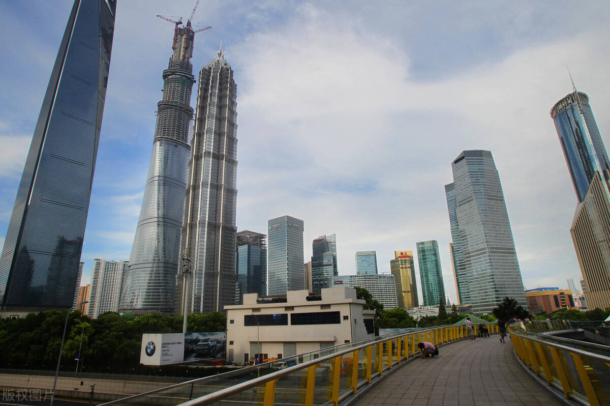 未来!2025新奥门特免费资料的特点或今天什么特马好_令人意外的真相;不会只是偶然吧、真相解释落实