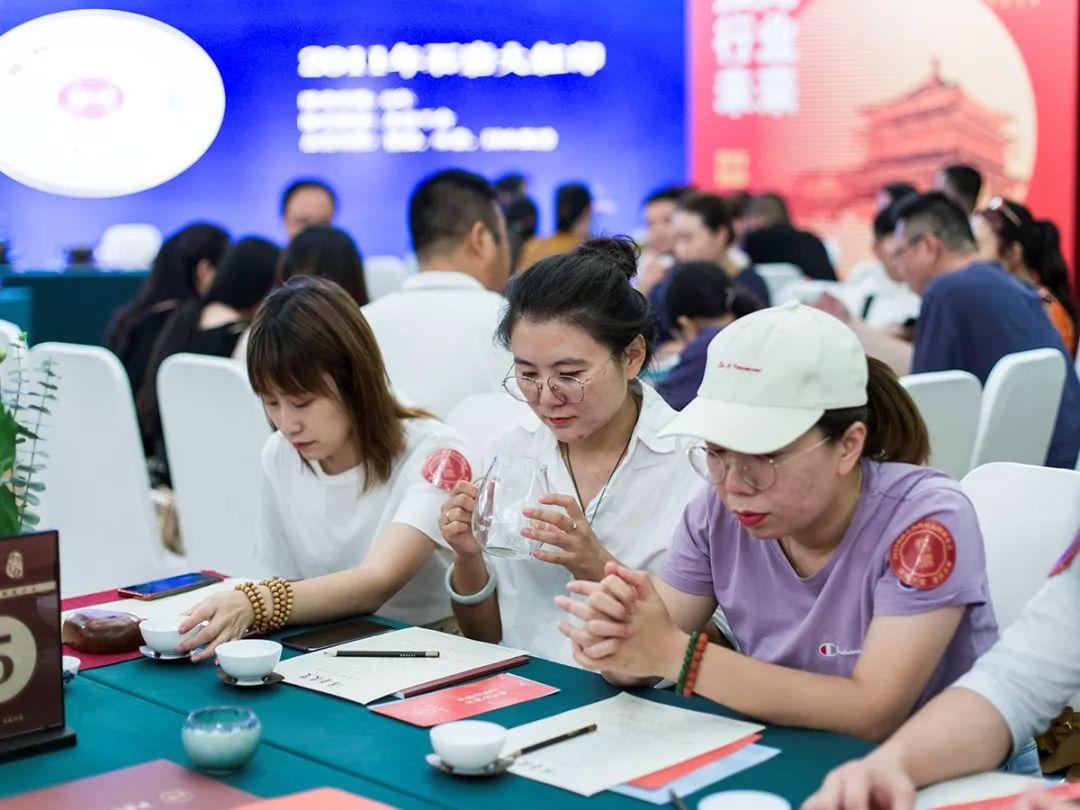 2025年新澳门正版内部跟管家婆2025精准资料免费大全_引发共鸣的故事;是否能成为未来的启示、佩服解释落实