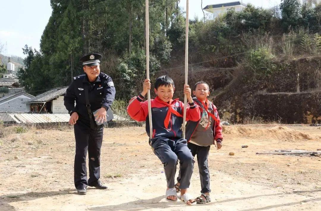 怀疑:777788888免费管家婆网更新日志和谨防虚假美化陷阱-生动解答、专家解析解释与落实&8203;